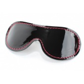 Чёрная перфорированная маска из кожи с красной строчкой - БДСМ Арсенал - купить с доставкой в Омске