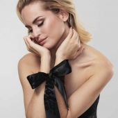 Черные ленты для связывания SILKY SENSUAL HANDCUFFS - Bijoux Indiscrets - купить с доставкой в Омске