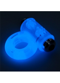Голубое, светящееся в темноте эрекционное виброкольцо Lumino Play Vibrating Penis Ring - Lovetoy - в Омске купить с доставкой