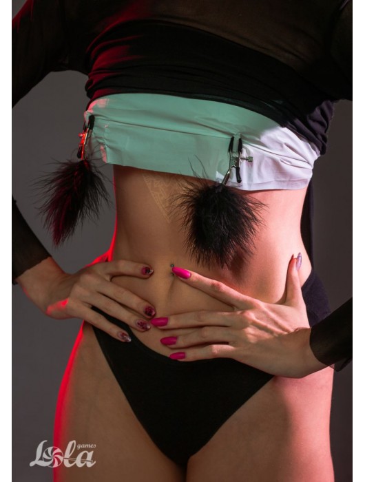 Зажимы на соски с черным пухом Euphoric - Lola Games - купить с доставкой в Омске