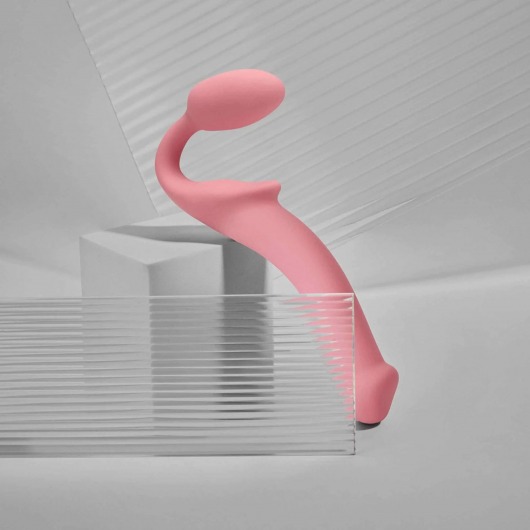 Розовый безремневой страпон Strap-on-me Semi-Realistic Bendable Strap-On size L - Strap-on-me - купить с доставкой в Омске